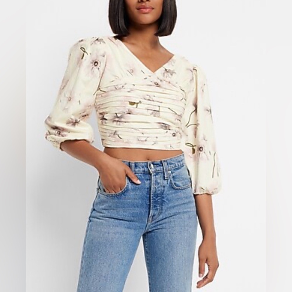 Express Pink Floral Ruched Blouse line